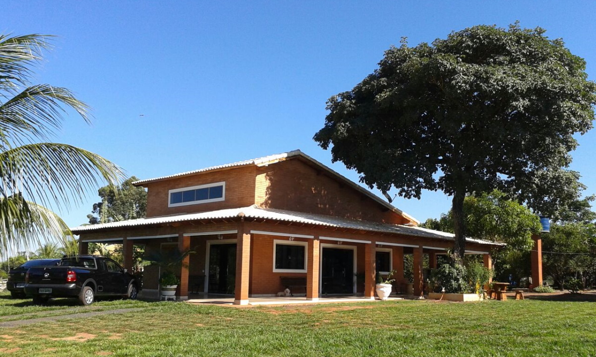 Casa em tijolo ecológico